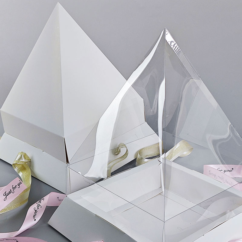 Custom Pyramid Cake Boxes (1)