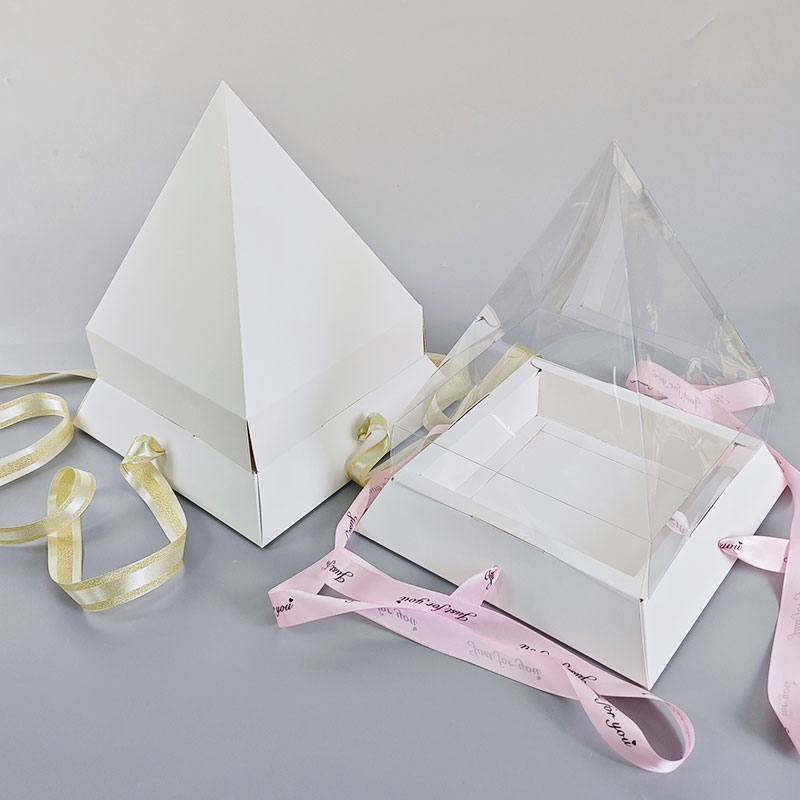 Custom Pyramid Cake Boxes (2)